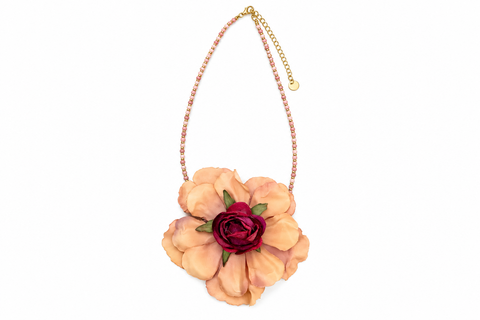 Collar de flores Brumma